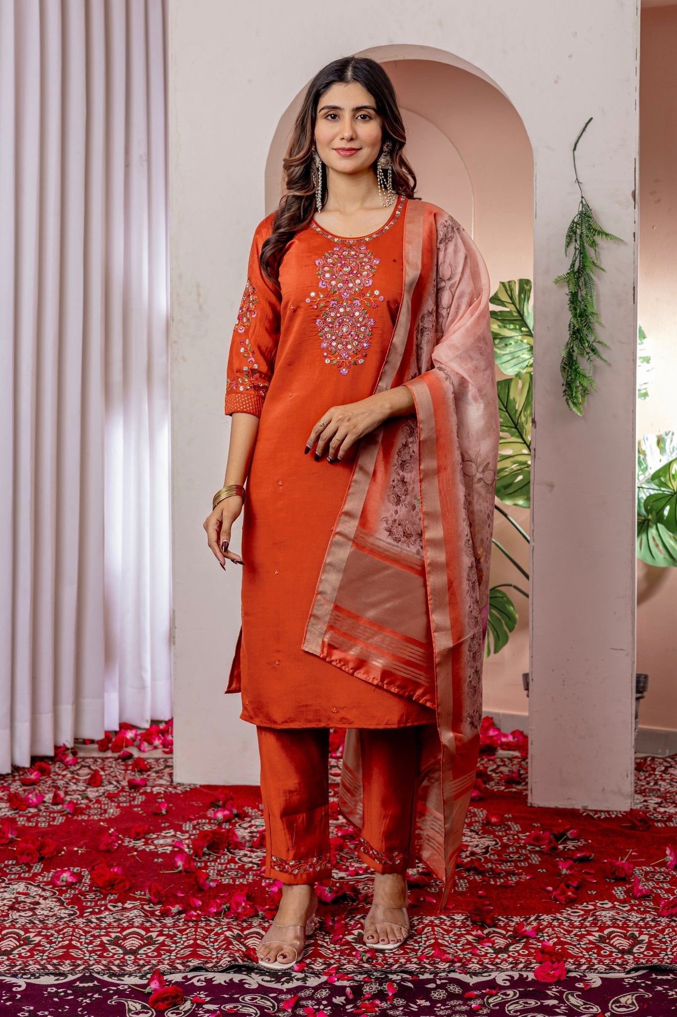 Classic Straight Kurti with Detailed Thread Embroidery & Matching Dupatta - Kalanandi the art of timeless fashion - Straight Kurti Pant Dupatta Set