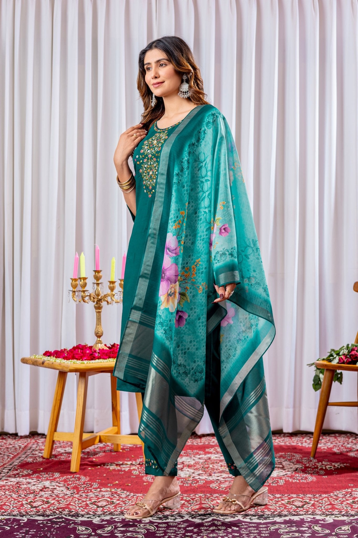 Classic Straight Kurti with Detailed Thread Embroidery & Matching Dupatta - Kalanandi the art of timeless fashion - Straight Kurti Pant Dupatta Set