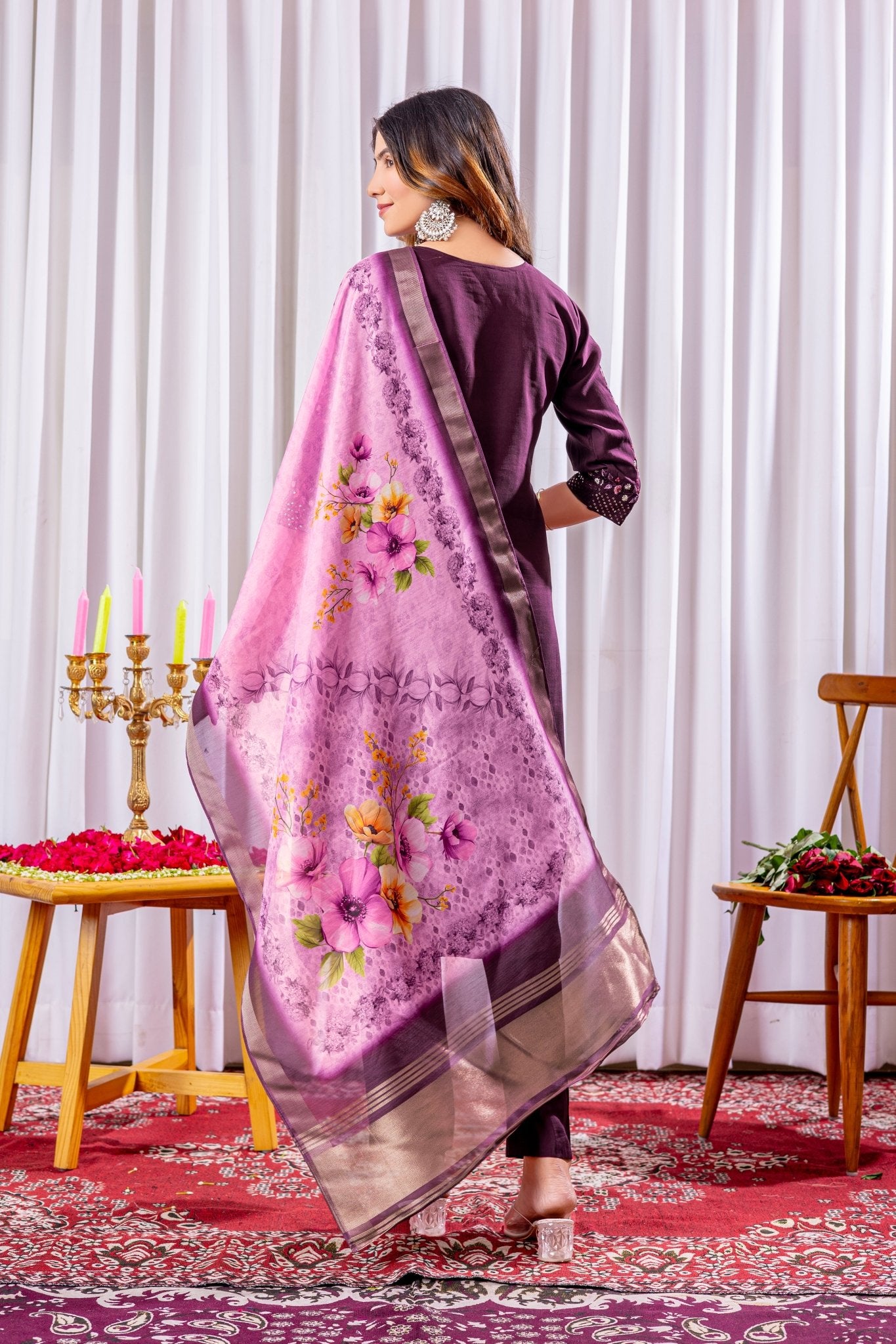 Classic Straight Kurti with Detailed Thread Embroidery & Matching Dupatta - Kalanandi the art of timeless fashion - Straight Kurti Pant Dupatta Set