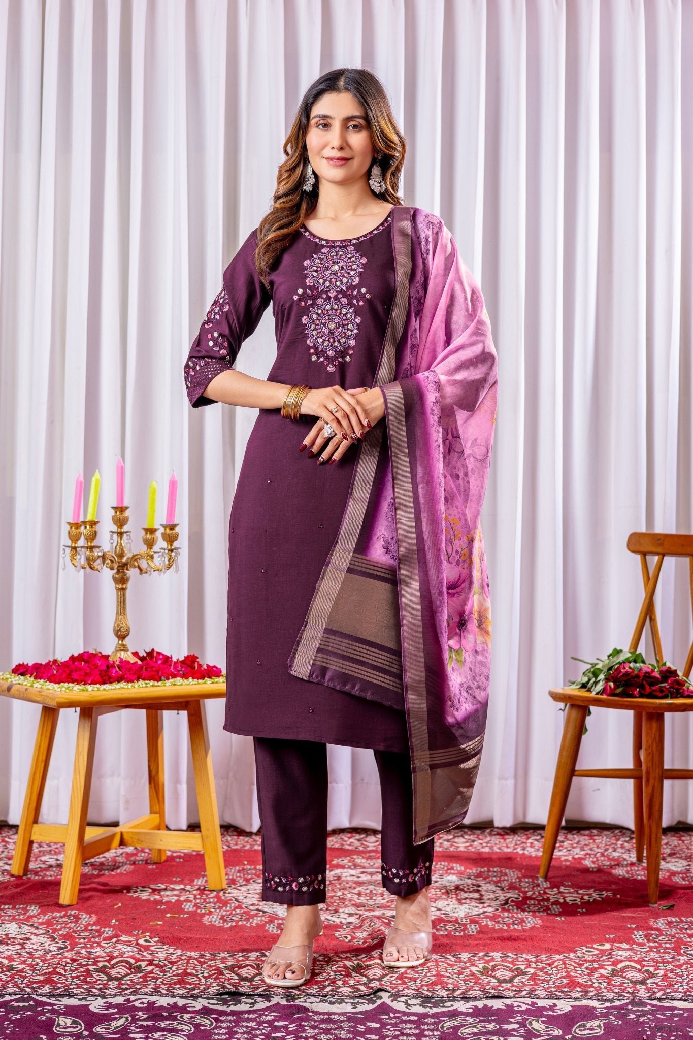 Classic Straight Kurti with Detailed Thread Embroidery & Matching Dupatta - Kalanandi the art of timeless fashion - Straight Kurti Pant Dupatta Set