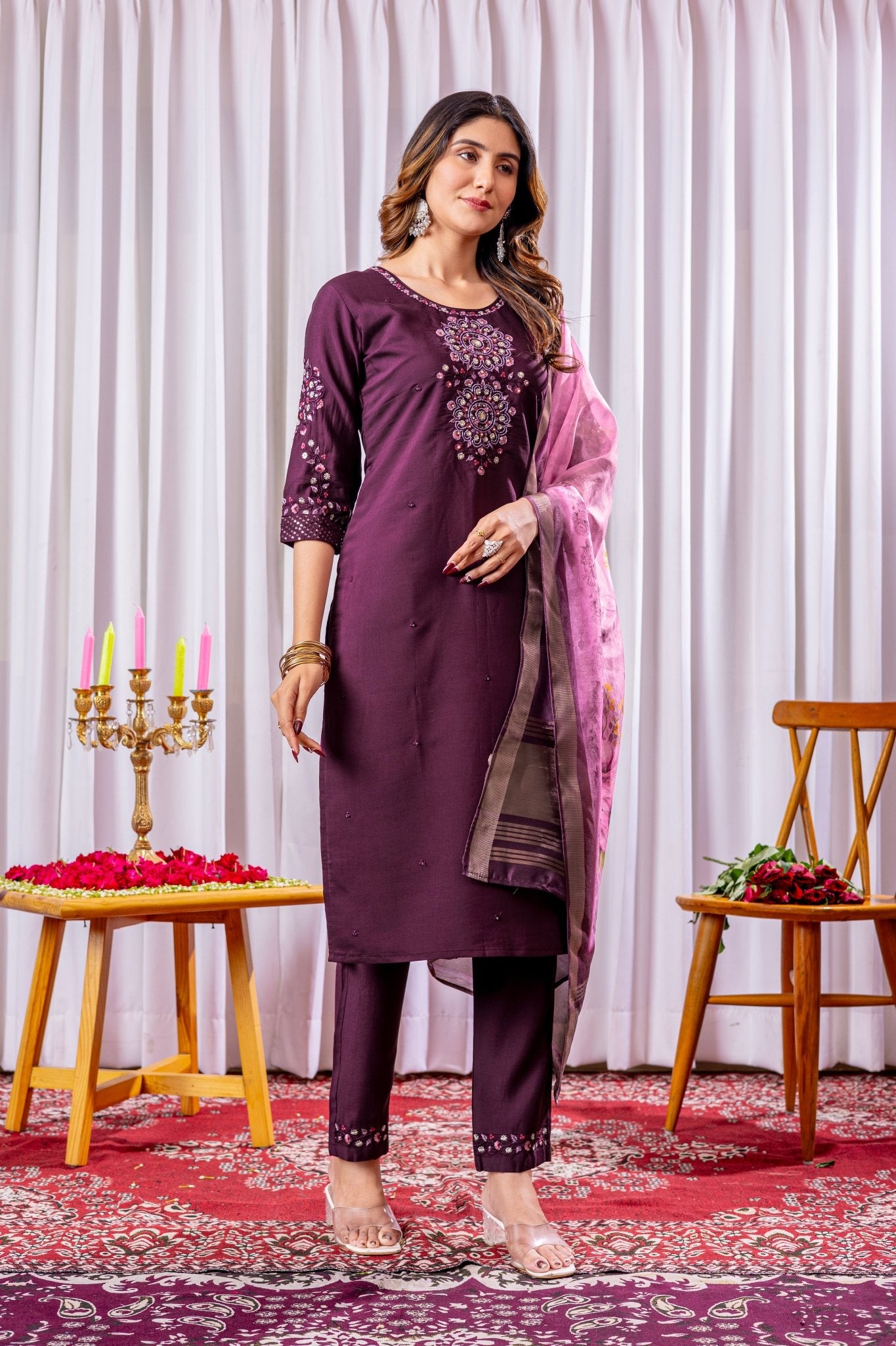 Classic Straight Kurti with Detailed Thread Embroidery & Matching Dupatta - Kalanandi the art of timeless fashion - Straight Kurti Pant Dupatta Set