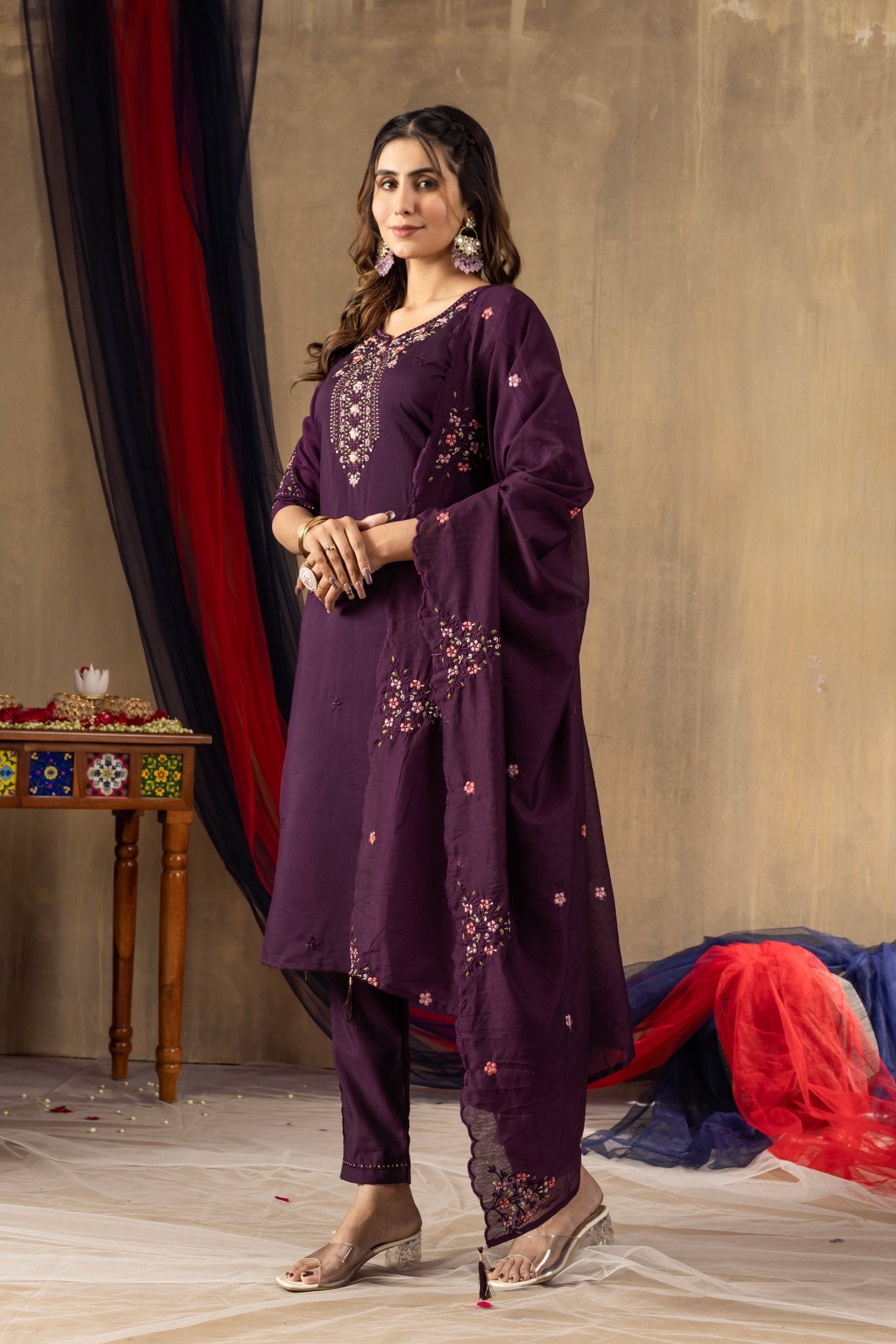 Premium Floral Embroidered Kurti Dupatta Set for Festive Wear - Kalanandi the art of timeless fashion - Straight Kurti Pant Dupatta Set