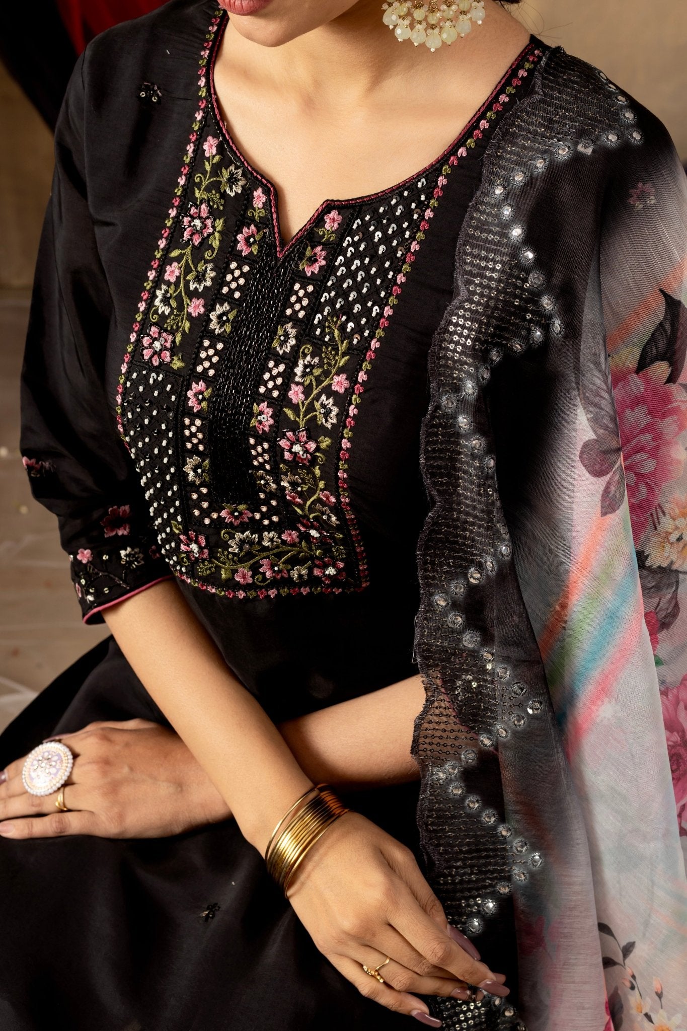 Premium Straight Kurti Set with Thread Embroidery & Printed Dupatta - Kalanandi the art of timeless fashion - Straight Kurti Pant Dupatta Set