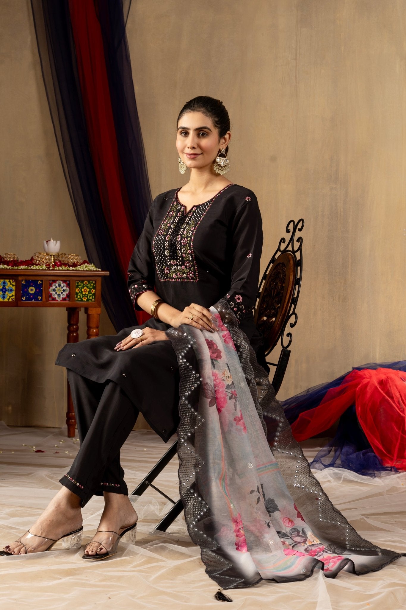 Premium Straight Kurti Set with Thread Embroidery & Printed Dupatta - Kalanandi the art of timeless fashion - Straight Kurti Pant Dupatta Set