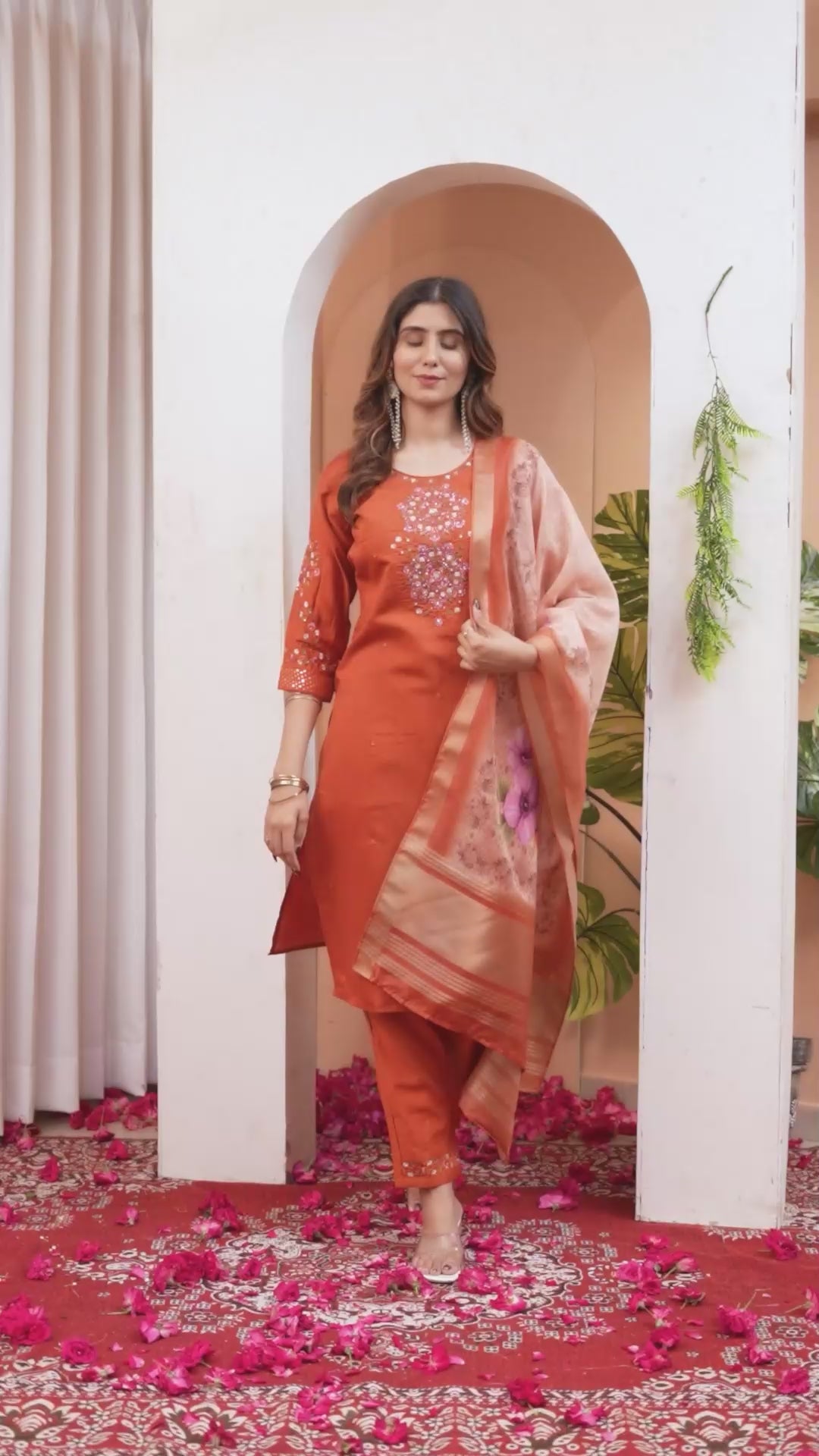 Classic Straight Kurti with Detailed Thread Embroidery & Matching Dupatta