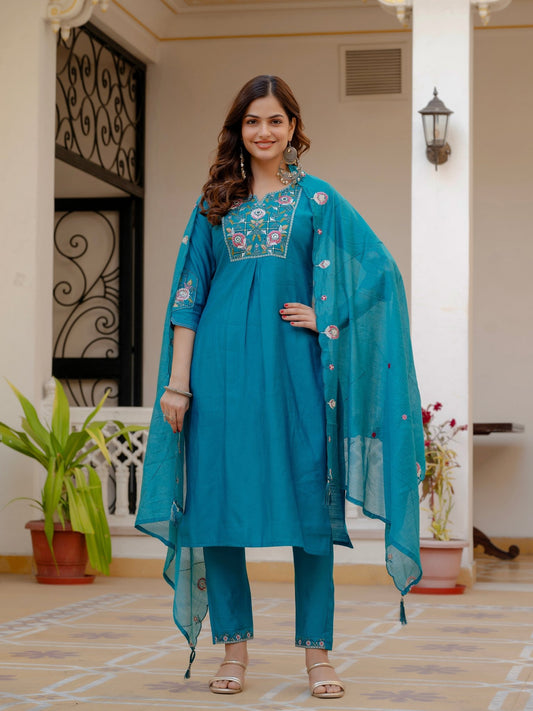 Pure Viscose Silk Kurti Pant Dupatta Set - Kalanandi the art of timeless fashion - Straight Kurti Pant Dupatta Set