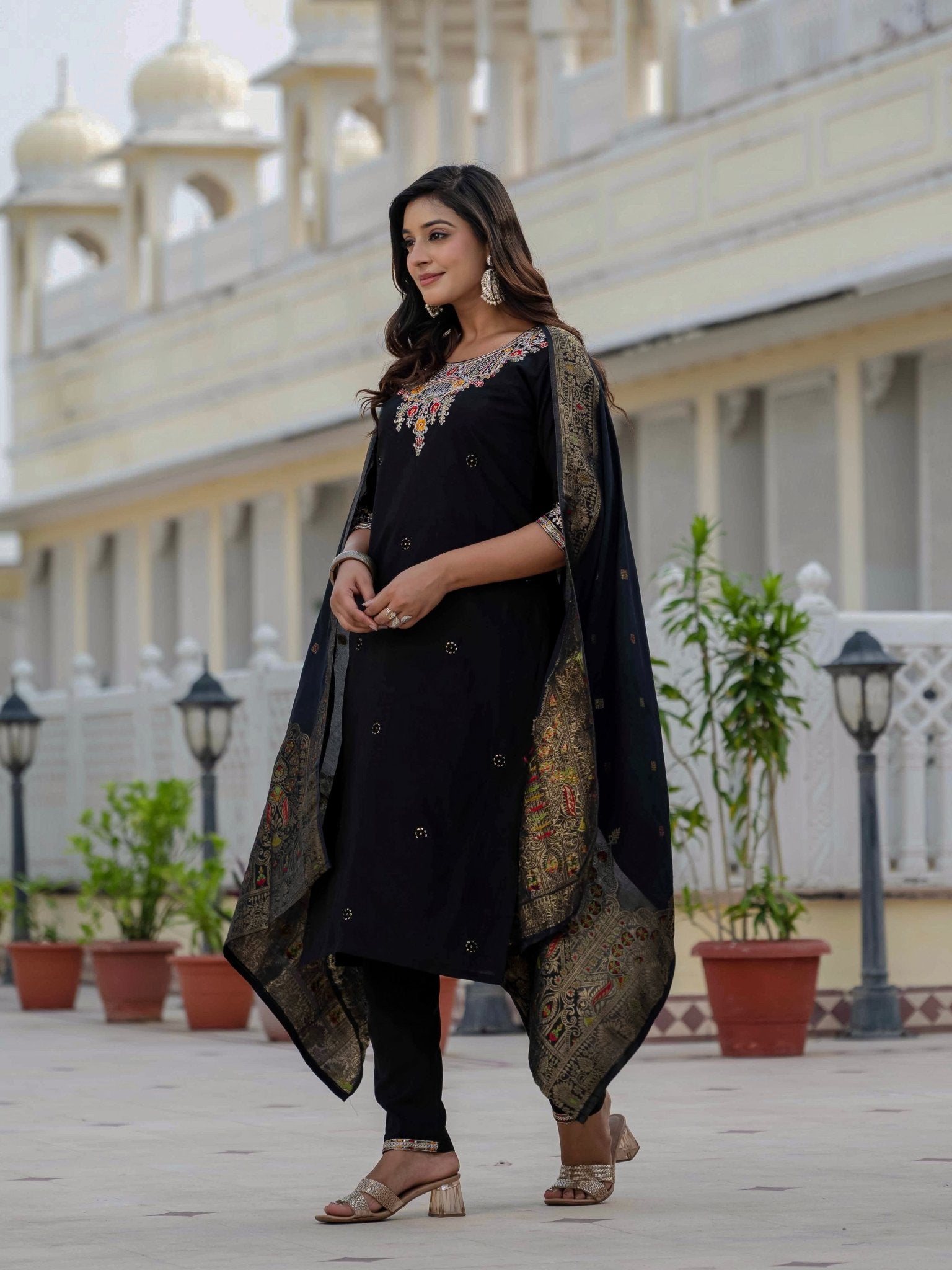 Roman Silk Embroidered Kurti Pant Dupatta Set for Women - Kalanandi the art of timeless fashion - Straight Kurti Pant Dupatta Set