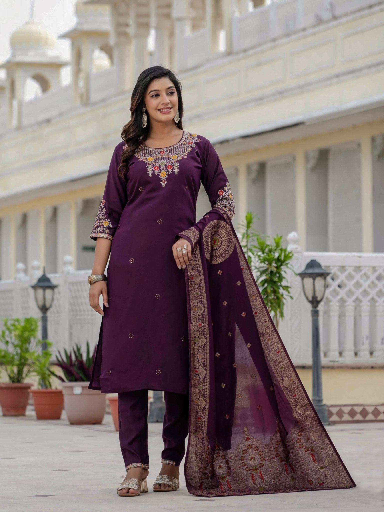Roman Silk Embroidered Kurti Pant Dupatta Set for Women - Kalanandi the art of timeless fashion - Straight Kurti Pant Dupatta Set