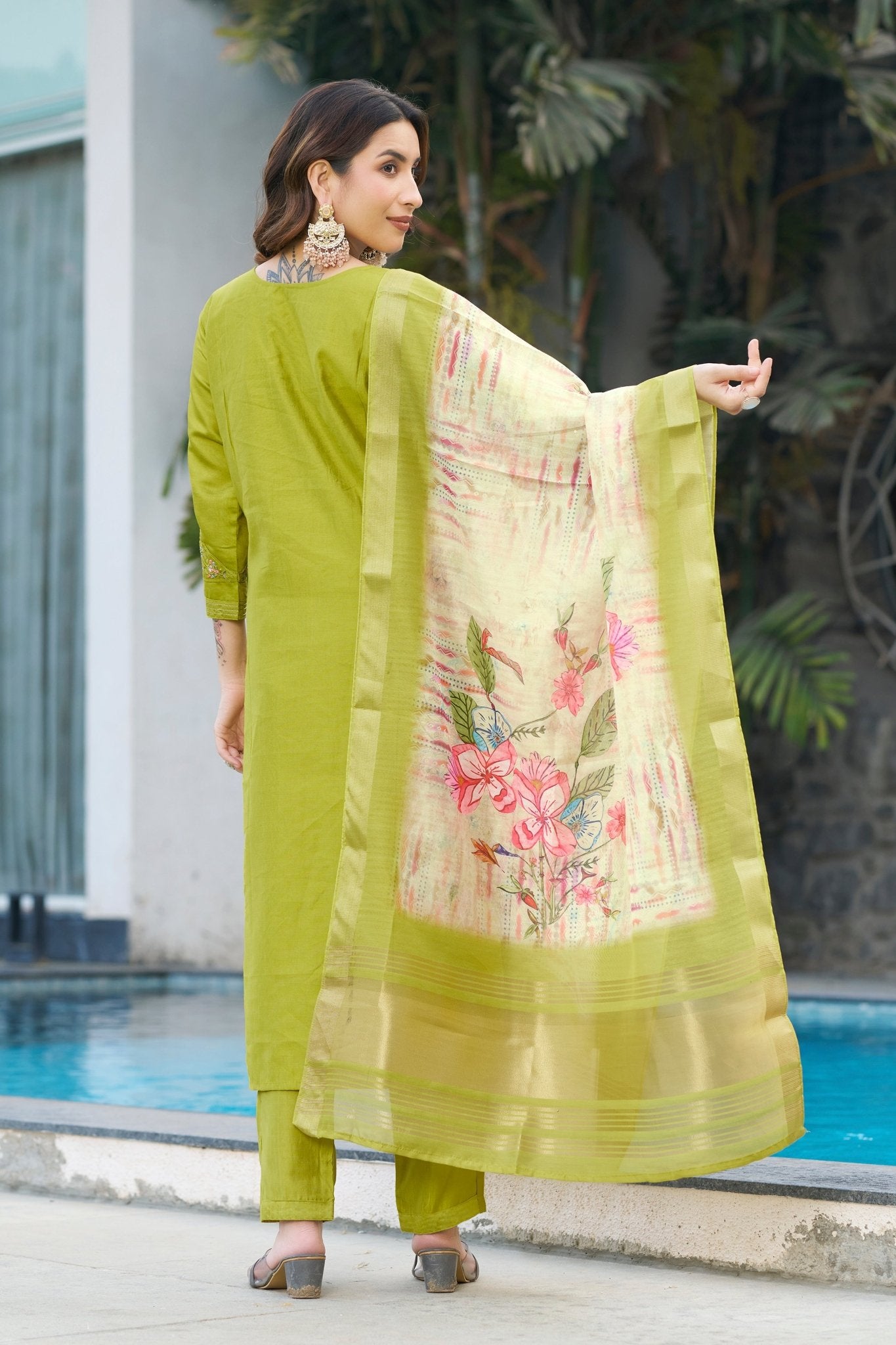 Women’s Embroidered Kurti Pant Suit Set with Lagdi Patta Dupatta - Kalanandi the art of timeless fashion - Straight Kurti Pant Dupatta Set