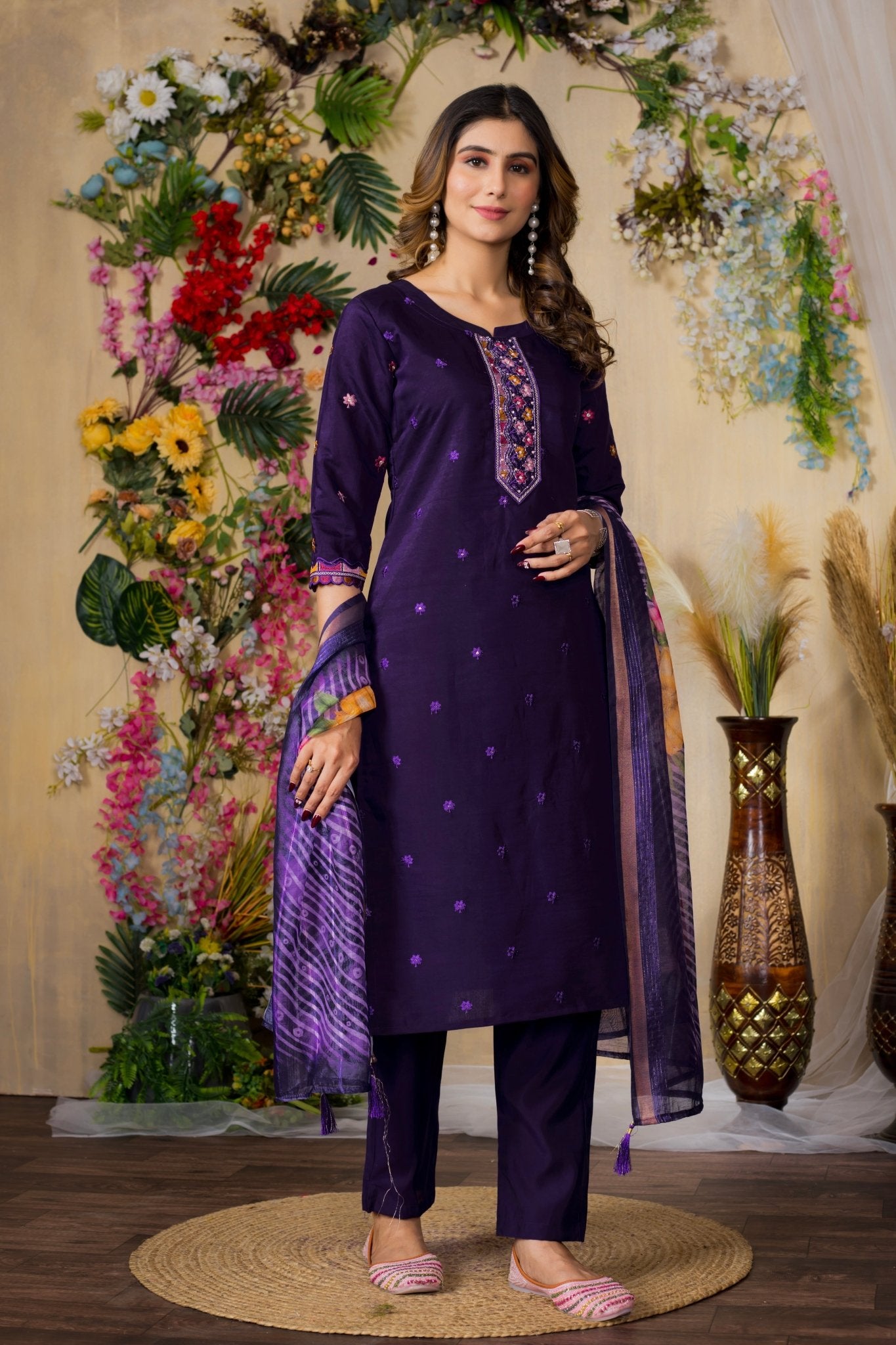 Women’s Stylish Embroidered Kurti Pant Dupatta Set – Party & Festive Collection - Kalanandi the art of timeless fashion - Straight Kurti Pant Dupatta Set