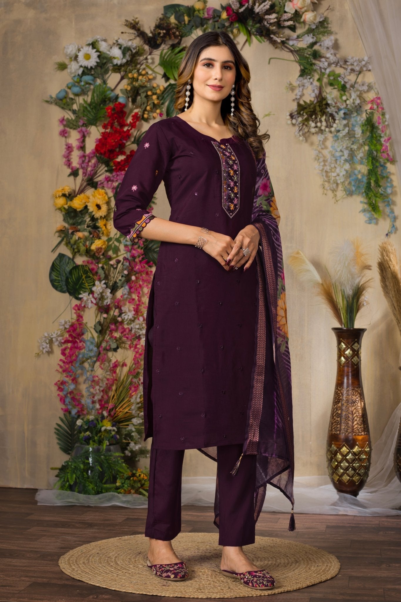Women’s Stylish Embroidered Kurti Pant Dupatta Set – Party & Festive Collection - Kalanandi the art of timeless fashion - Straight Kurti Pant Dupatta Set