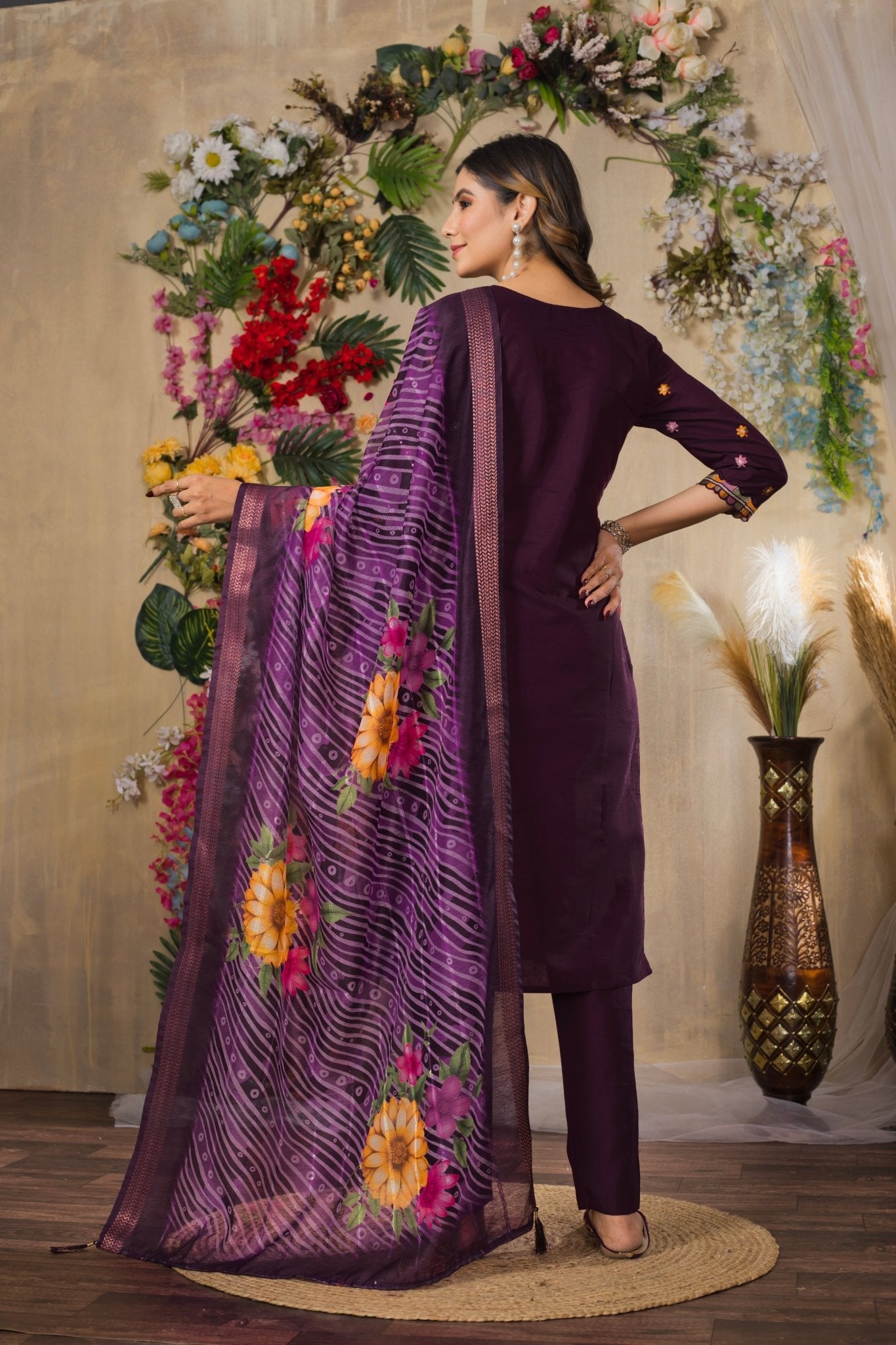Women’s Stylish Embroidered Kurti Pant Dupatta Set – Party & Festive Collection - Kalanandi the art of timeless fashion - Straight Kurti Pant Dupatta Set